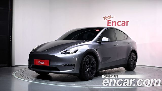 2024 Tesla Model Y, VIN LRWYGCEK2RC800429