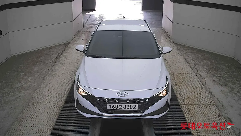 2021 Hyundai Avante, VIN KMHLM41EEMU229723