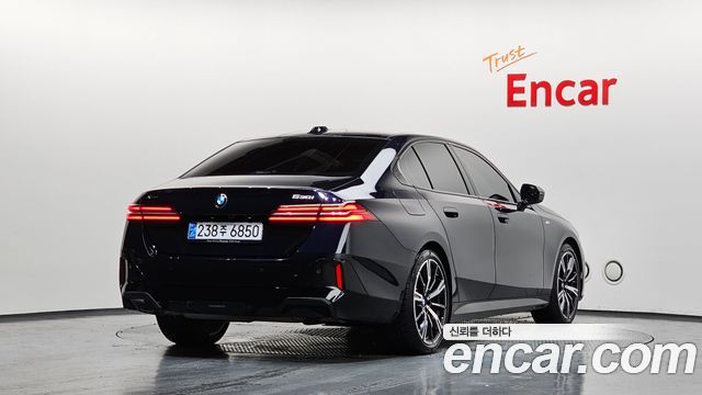 2025 BMW 5-Series, VIN WBA51FJ01SCU28873