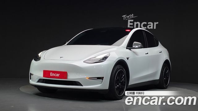 2022 Tesla Model Y, VIN 7SAYGDEE7NF413359