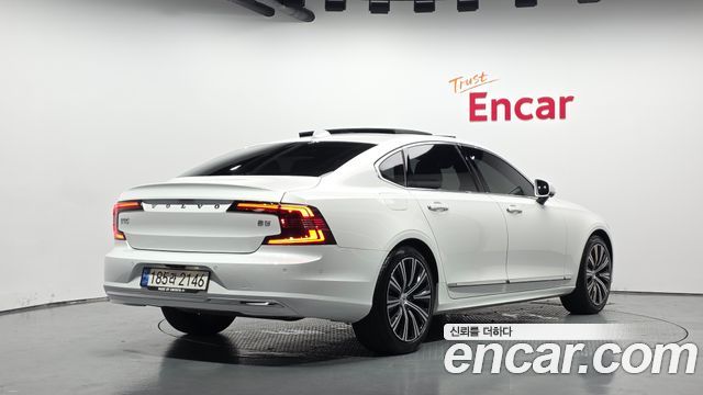 2022 Volvo S90, VIN LVYPTL12DNP265739