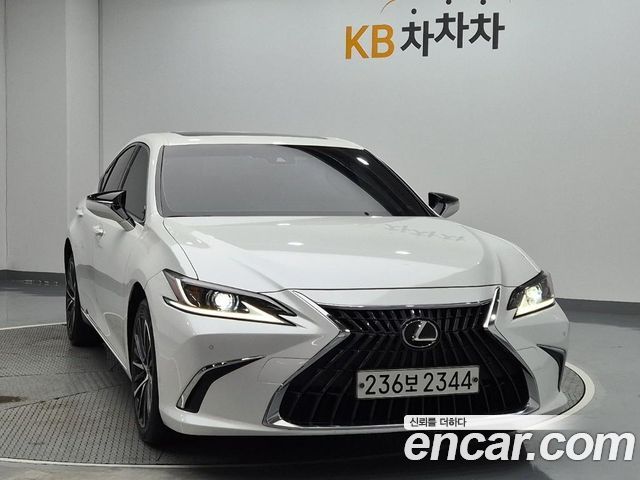 2023 Lexus ES, VIN JTHBA1C10P2013098