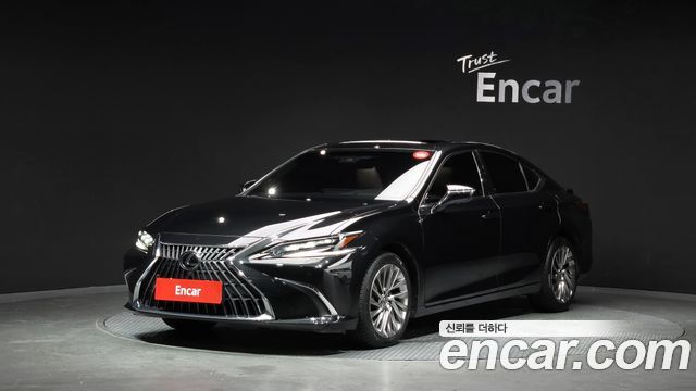 2024 Lexus ES, VIN JTHBA1C18R2021002