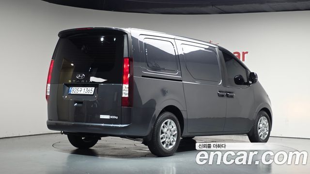 2023 Hyundai Staria, VIN KMFYDX71BPC136115
