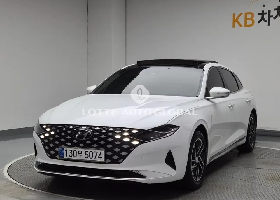 2022 Hyundai Grandeur, VIN KMHF241NBNA450690