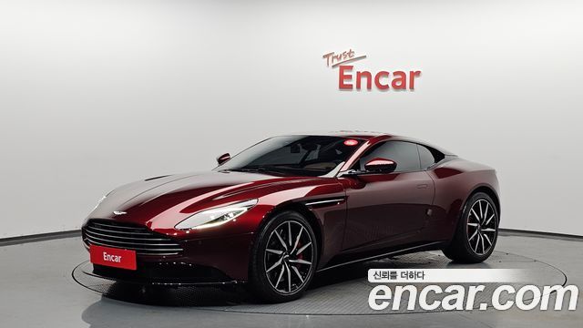 2023 Aston Martin DB11, VIN SCFRMFAW8PGL12152
