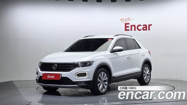 2021 Volkswagen T-Roc, VIN WVGZZZA1ZMV033757