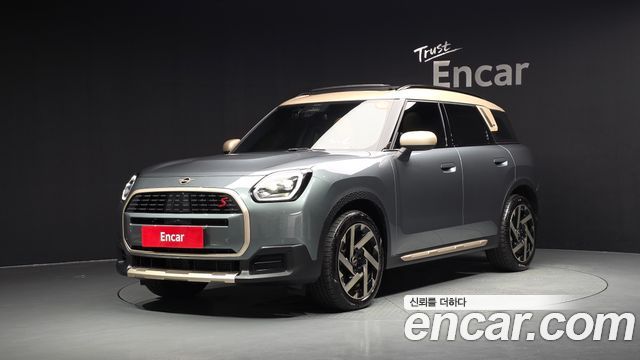 2025 Mini Countryman, VIN WMW21GA05S7S47728