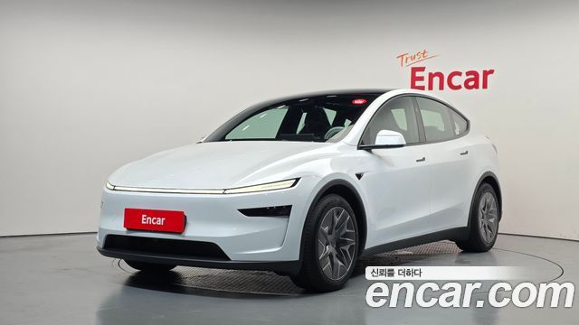 2026 Tesla Model Y, VIN LRWYGCEK4TC926525