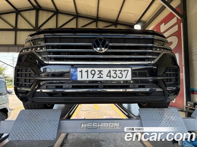 2023 Volkswagen Touareg, VIN WVGZZZCR3PD007289