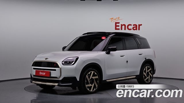 2024 Mini Countryman, VIN WMW21GA01R7P86647