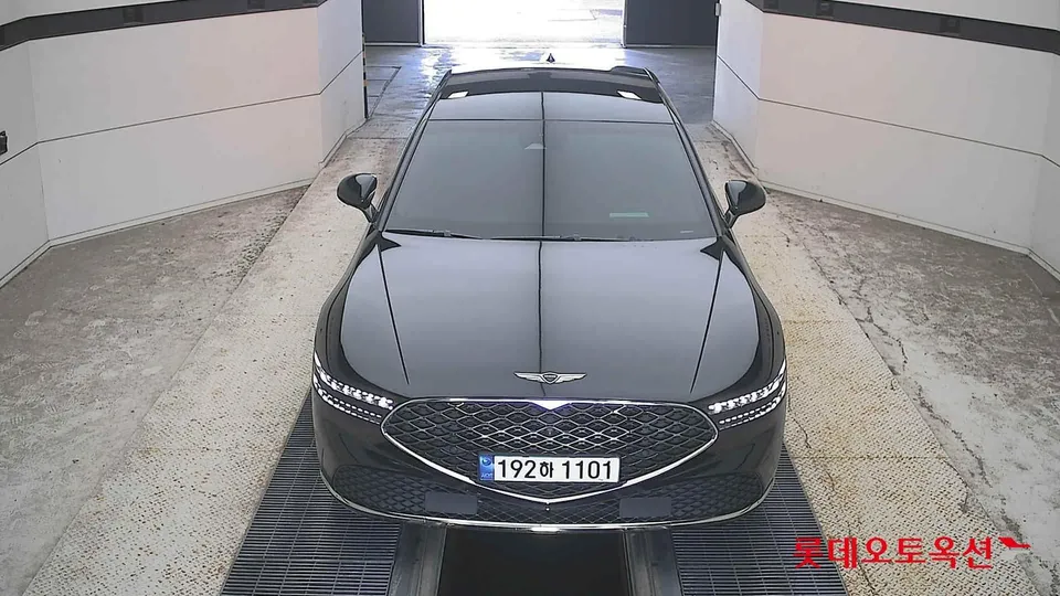 2022 Genesis G90, VIN KMTFA41DDNU010917