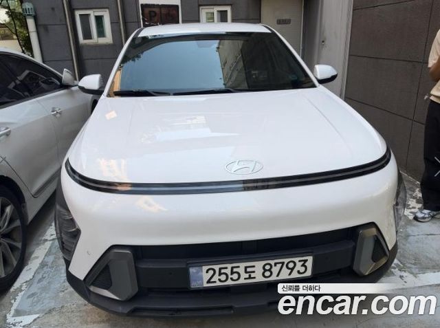 2025 Hyundai Kona, VIN KMHHB811GSU068015