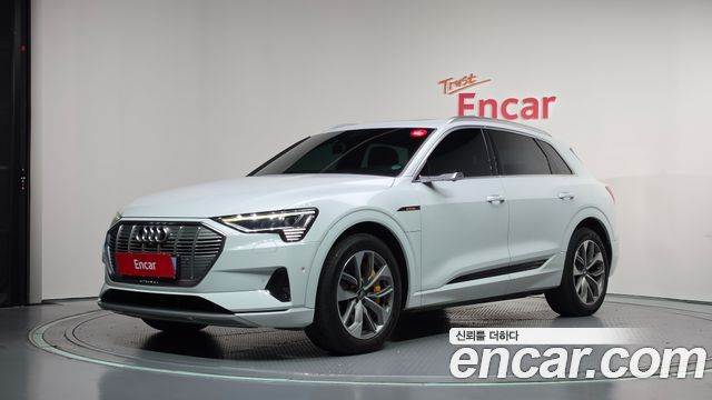 2020 Audi e-tron, VIN WAUZZZGE1LB029001