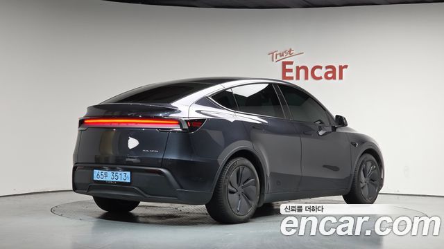 2025 Tesla Model Y, VIN LRWYGCEK9SC086708