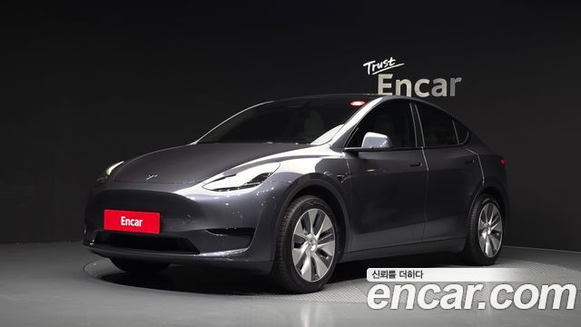 2024 Tesla Model Y, VIN LRWYGCFS7RC177047