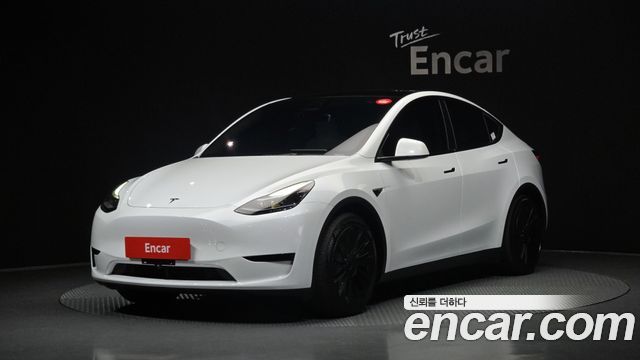2024 Tesla Model Y, VIN LRWYGCFS5RC426204
