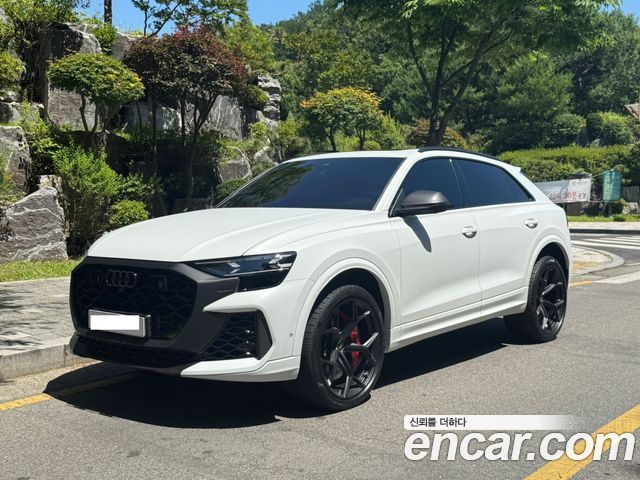 2025 Audi RSQ8, VIN WUAZZZF13SD017858