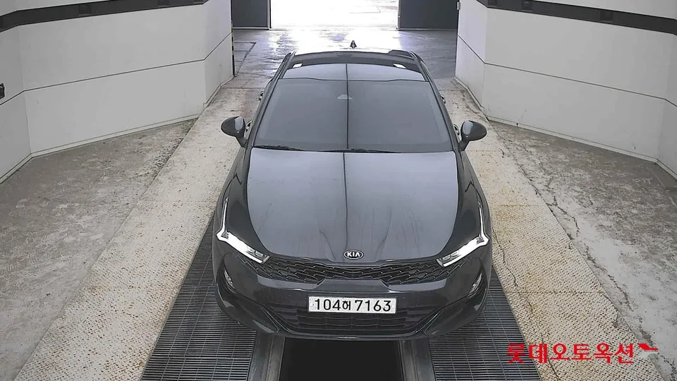 2020 Kia K5, VIN KNAG241ABLA053213