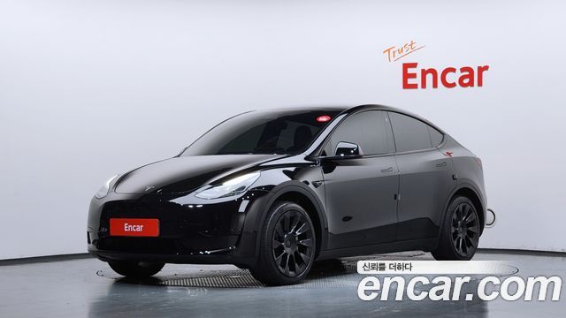 2023 Tesla Model Y, VIN LRWYGCFS5PC103235