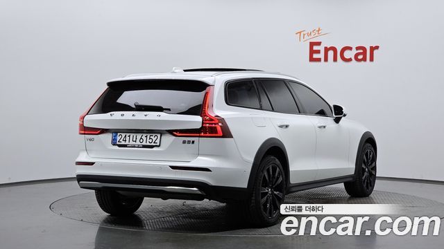 2024 Volvo V60, VIN YV1ZZL12XR1134031