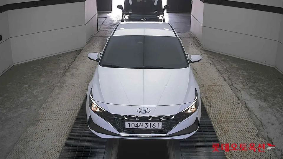 2021 Hyundai Avante, VIN KMHLM41EEMU039783