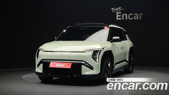 2025 Kia EV3, VIN KNAFE81BFSS006912