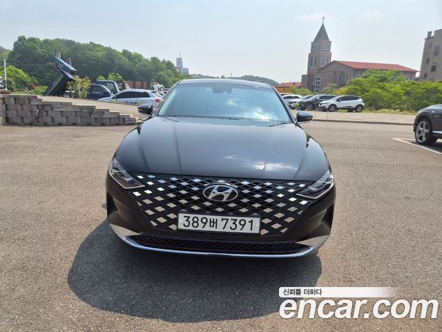 2022 Hyundai Grandeur, VIN KMHF241NBNA496210