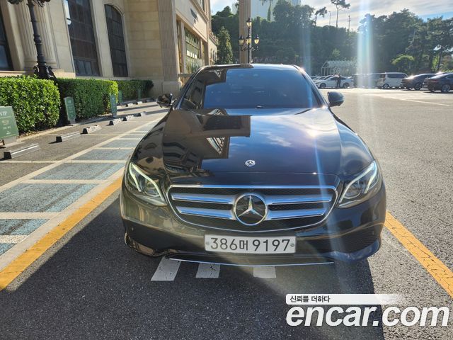 2020 Mercedes-Benz E-Class, VIN W1KZF4JBXLA810592