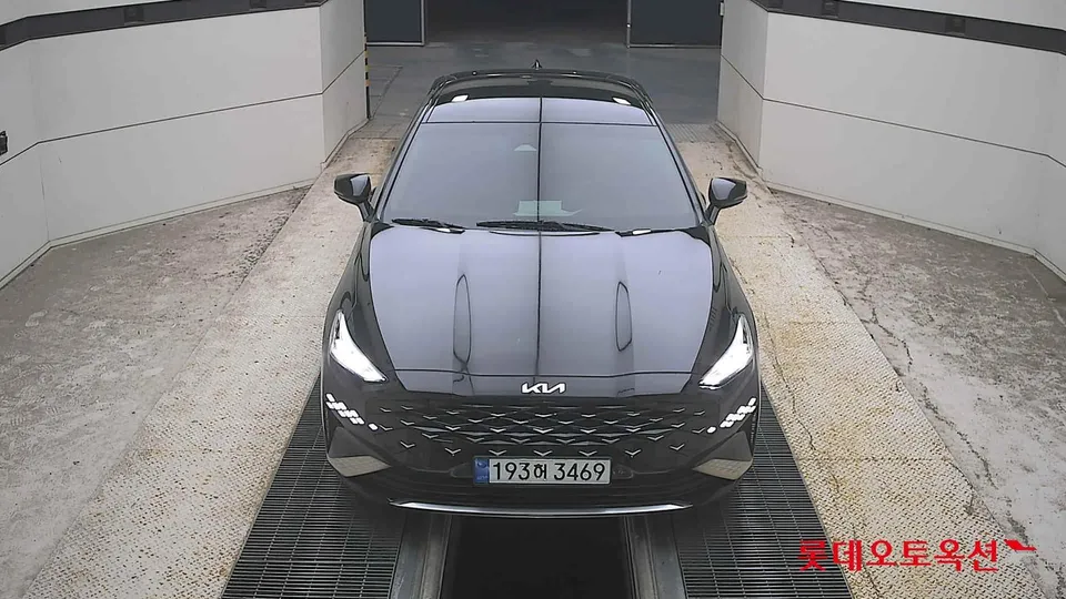 2022 Kia K8, VIN KNAM141BBNA029772