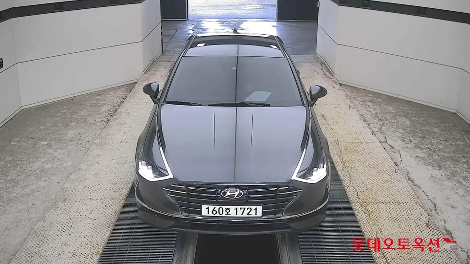 2021 Hyundai Sonata, VIN KMHL141EBMA136886