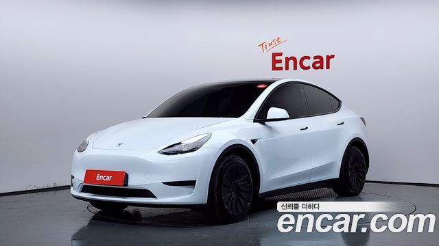 2024 Tesla Model Y, VIN LRWYGCFS6RC424770
