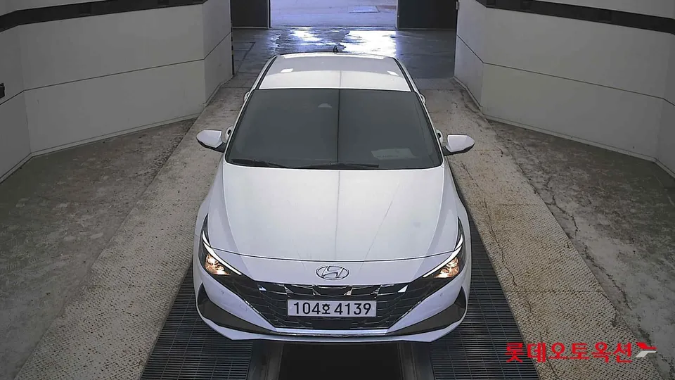 2021 Hyundai Avante, VIN KMHLM41EEMU032220