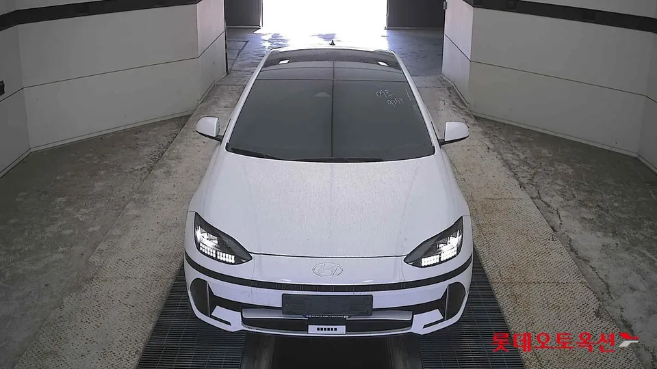 2023 Hyundai Ioniq 6, VIN KMHM241AFPA059353