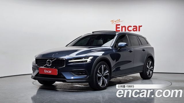 2021 Volvo V60, VIN YV1ZZL12CM1069595