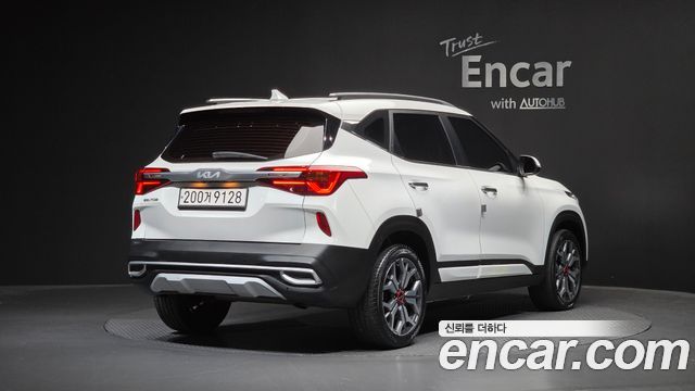 2022 Kia Seltos, VIN KNAET812GNK295395