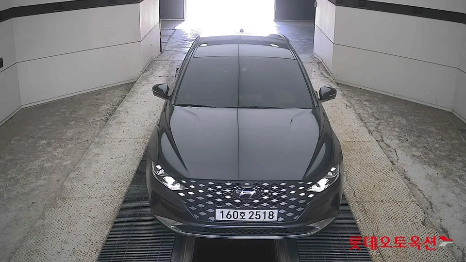 2021 Hyundai Grandeur, VIN KMHF2413BMA117315