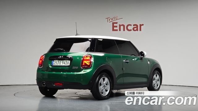 2021 Mini Cooper, VIN WMWXR7103M2N89001