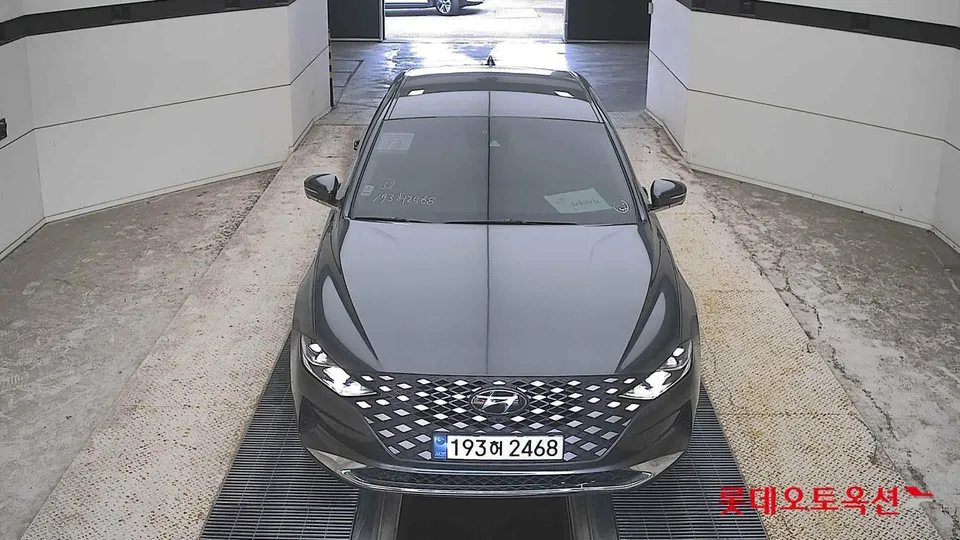2022 Hyundai Grandeur, VIN KMHF241GBNA496552