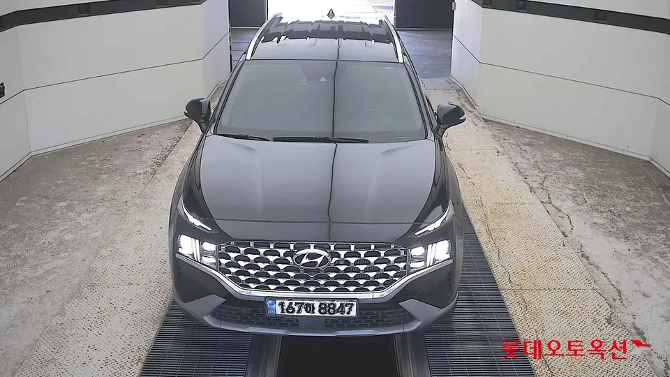 2021 Hyundai Santa Fe, VIN KMHS381HGMU328325
