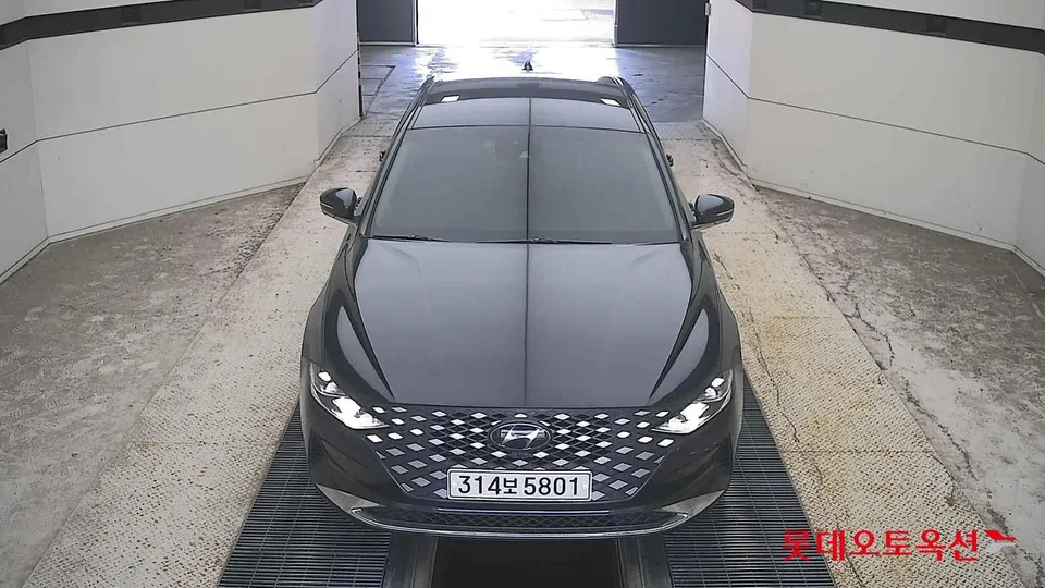 2022 Hyundai Grandeur, VIN KMHF141DBNA454924