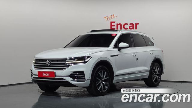 2021 Volkswagen Touareg, VIN WVGZZZCRZMD011586