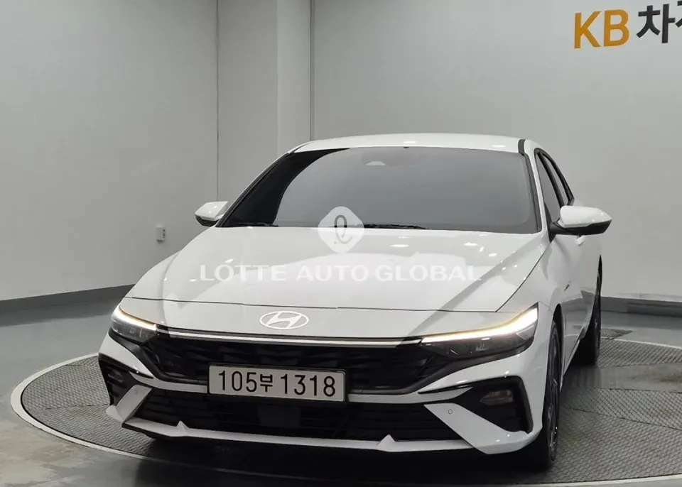 2024 Hyundai Avante, VIN KMHLN41EERU611347