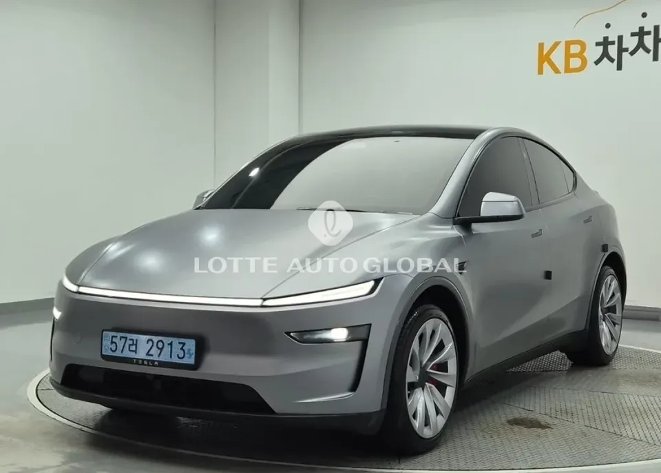 2025 Tesla Model Y, VIN LRWYGCEKXSC006476