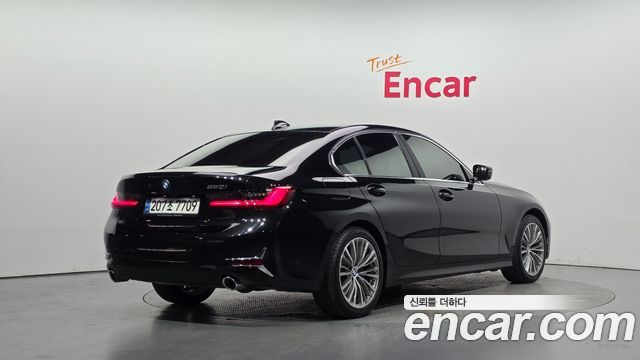 2021 BMW 3-Series, VIN WBA5X5107MFL21076