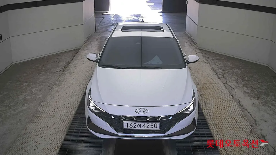 2021 Hyundai Avante, VIN KMHLR41EEMU121437