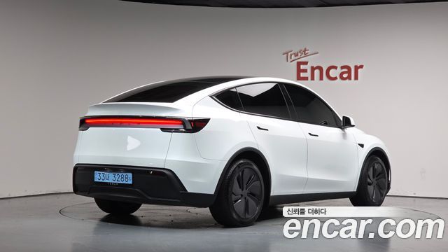 2025 Tesla Model Y, VIN LRWYGCFJ2SC122812