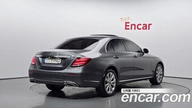 2020 Mercedes-Benz E-Class, VIN WDDZF4KB2LA745462