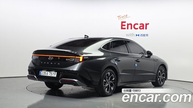 2025 Hyundai Sonata, VIN KMHL2412BSA538251