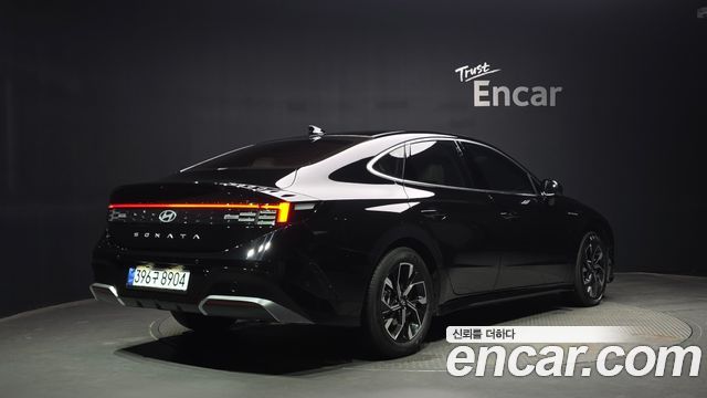 2025 Hyundai Sonata, VIN KMHL241EBSA542385